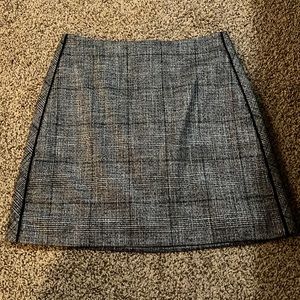 Banana Republic black/grey plaid mini skirt, size 0.